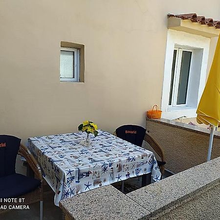 Apartament Крес Екстериор снимка