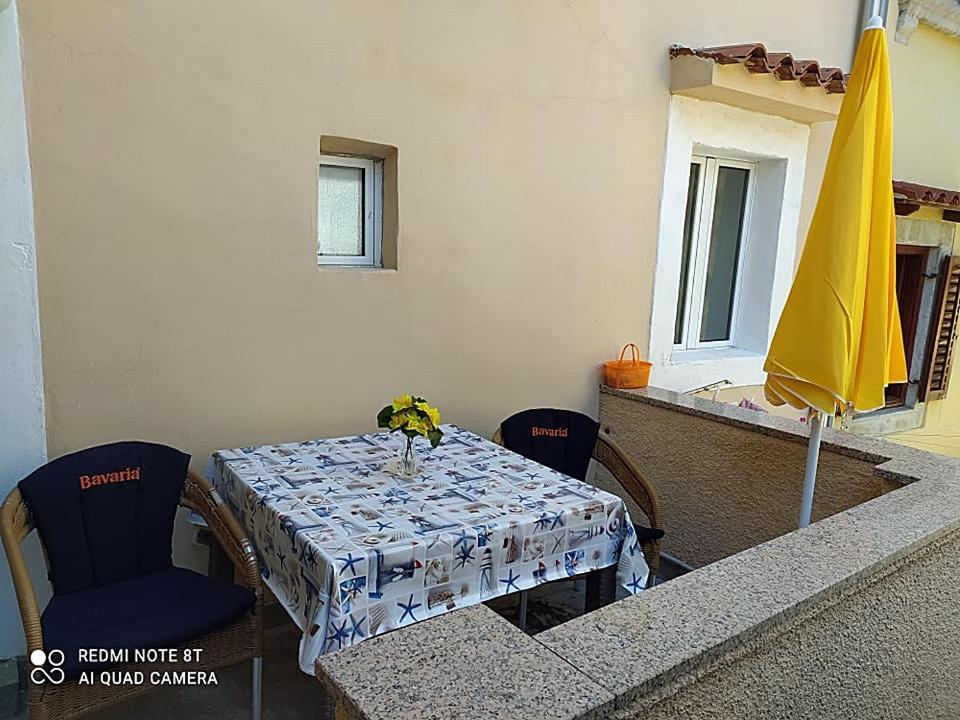 Apartament Крес Екстериор снимка