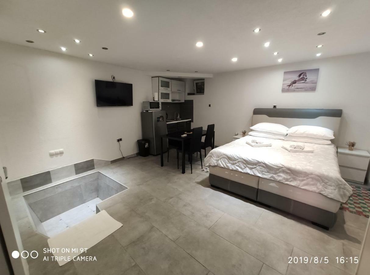 Apartament Крес Екстериор снимка